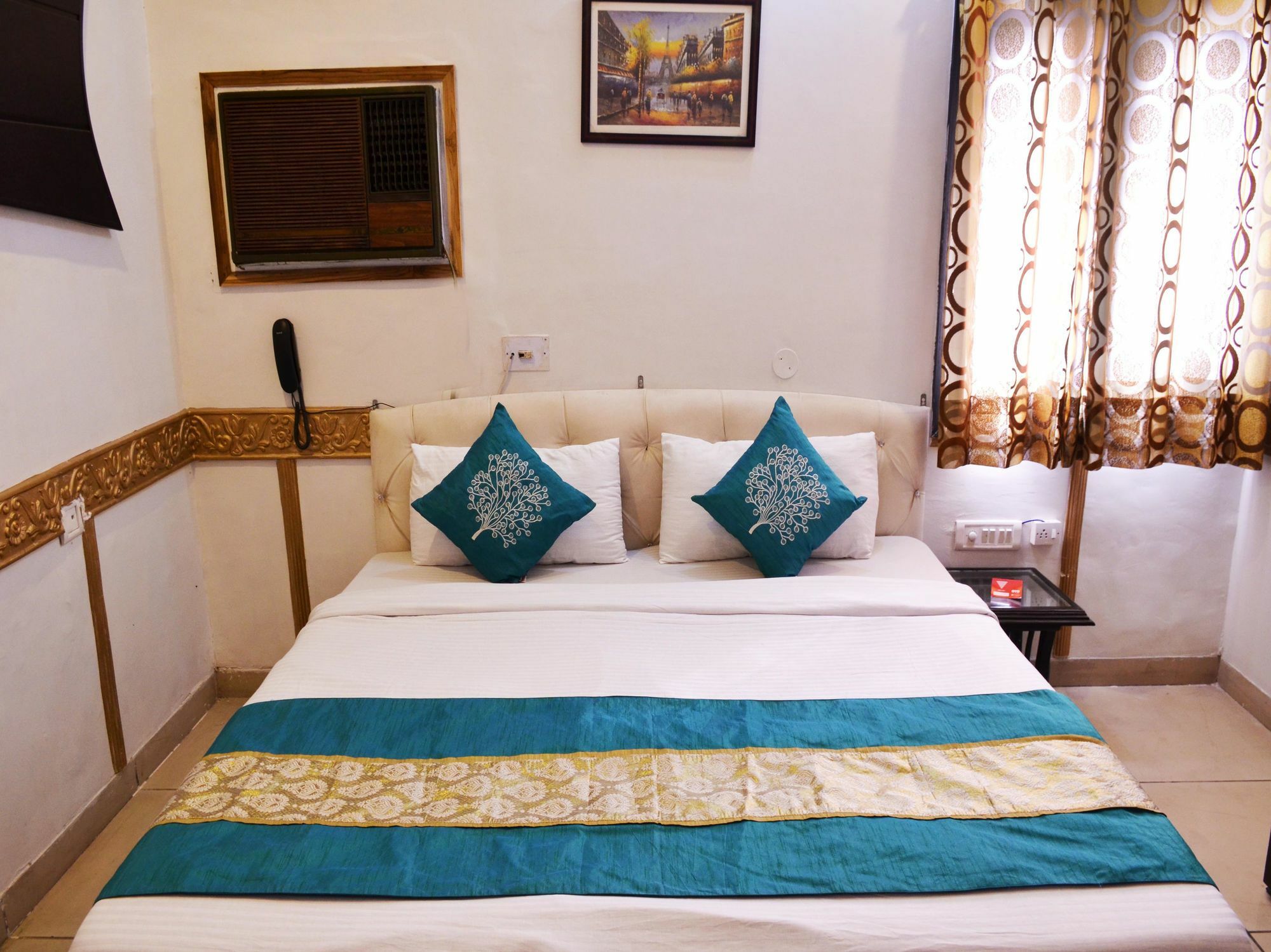 Oyo 5884 Amante Hotel Chandīgarh Buitenkant foto